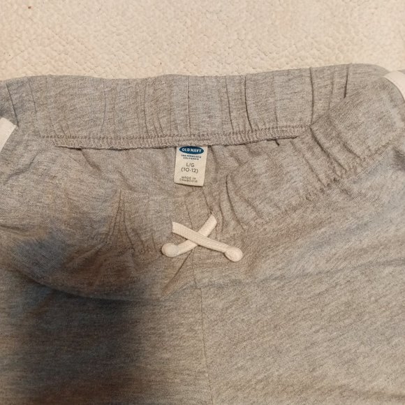 Shorts - Picture 2 of 3